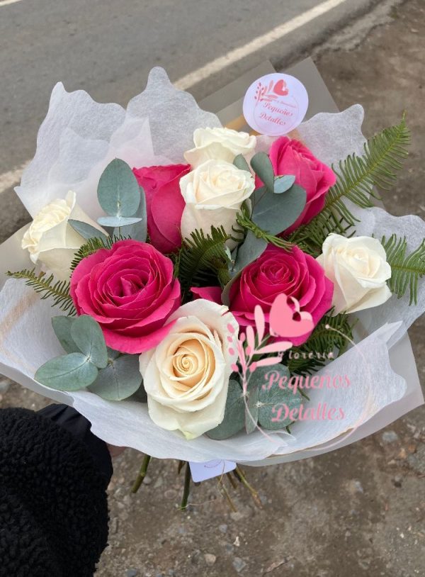Ramo de 10 rosas - Imagen 3