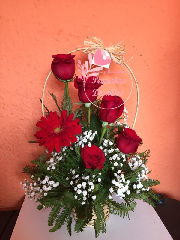 Canasta en Rojos