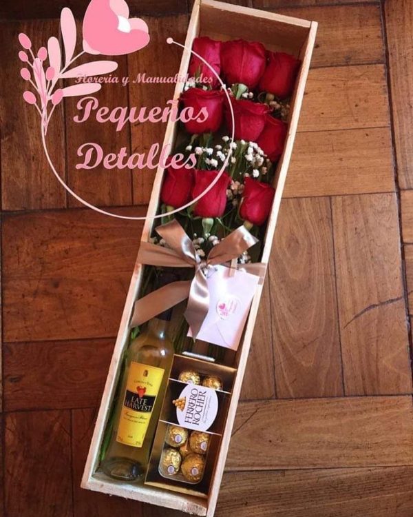Pequebox Rosas,vino y bombones