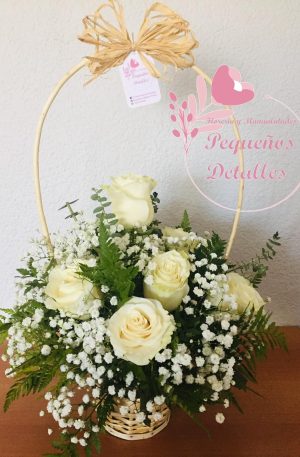 Canasta "Rosas al Cielo"