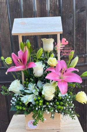 Arreglo "Casita Floral"
