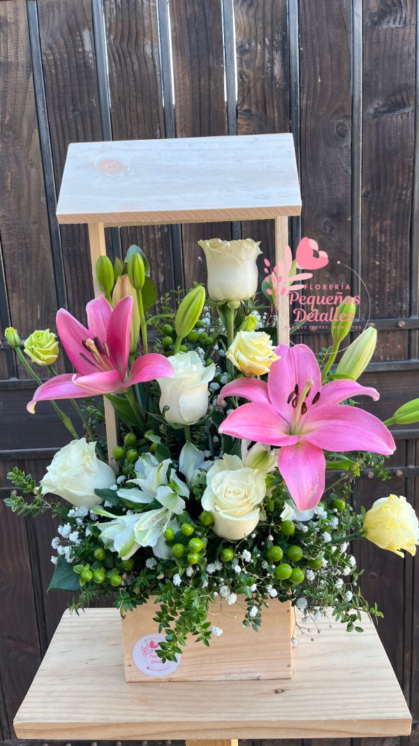 Arreglo "Casita Floral"