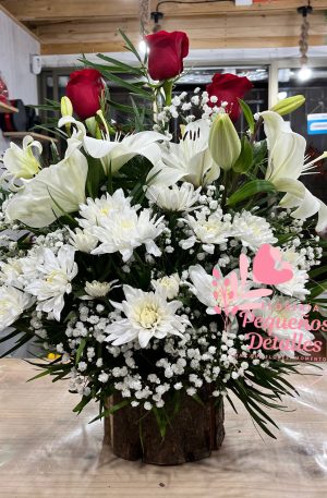 Arreglo en base de madera pequeño