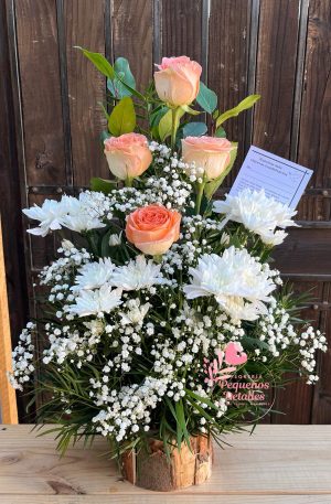 Abrazo en Flores - Arreglo de condolencias en tronco